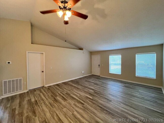 Foto del edificio - 420 NW Byron St
