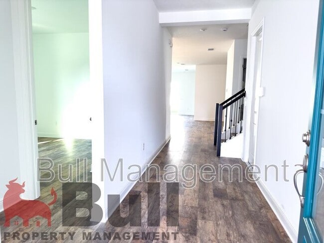 Building Photo - 13239 McMillan Dr