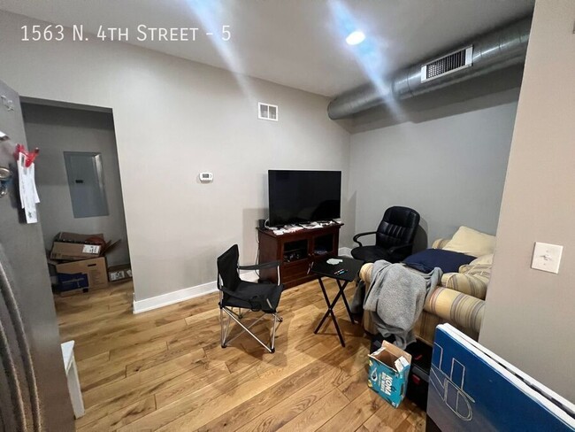 Foto del edificio - 1563 N 4th St
