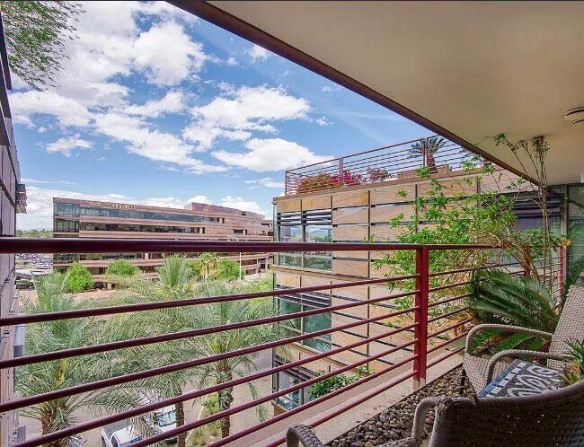 Foto del edificio - 7141 E Rancho Vista Dr