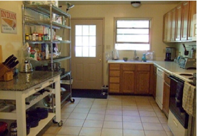 Brand new suite of appliances - 607 Fountain St