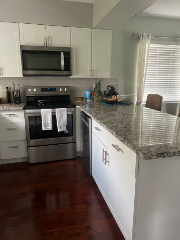 Foto principal - 178 SE Village Dr