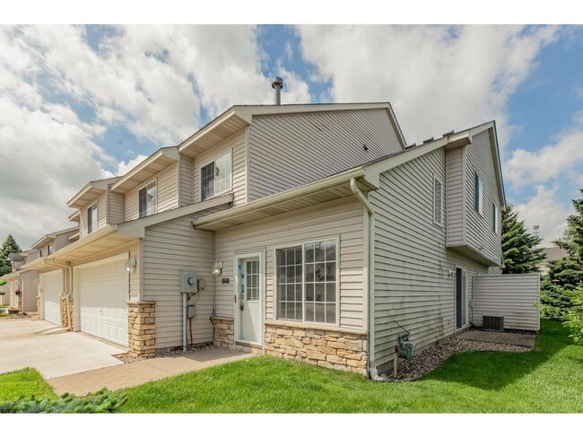 Building Photo - 808 Ferdinand Dr