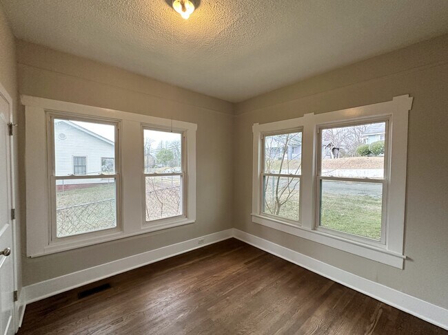 Foto del edificio - 2223 28th St N