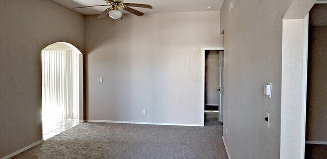 Building Photo - 848 Lazaro Pl