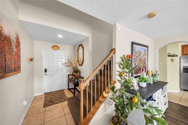 Foto del edificio - 3323 Thistledown Ln