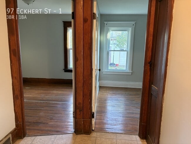 Building Photo - 97 Eckhert St