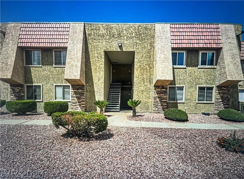 5281 River Glen Dr Unit 216, Las Vegas, NV 89103 Condo for Rent in
