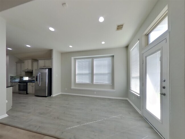 Foto del edificio - 4515 Carmel River Ln