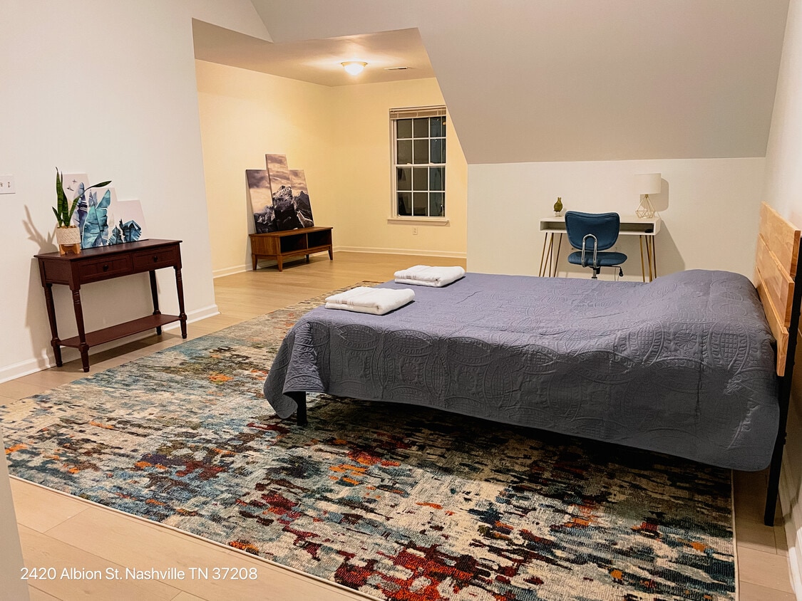 Room Overview - 2420 Albion St