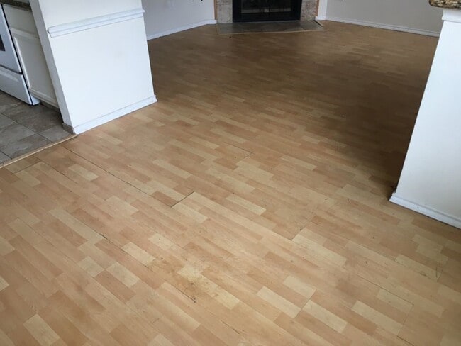 Building Photo - 1103 Dulles Ave