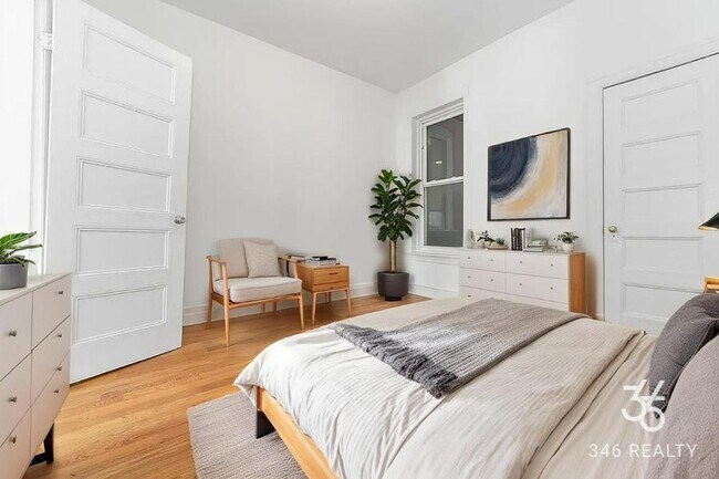 Building Photo - 3 bedroom in Brooklyn NY 11233