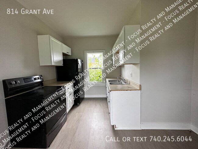 Foto del edificio - 814 Grant Ave
