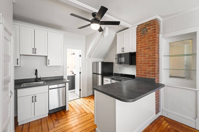 Foto del edificio - 35 Saratoga Ave