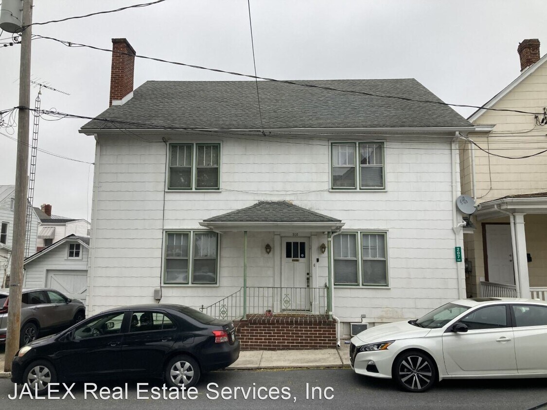 3 br, 1 bath House 205 Ridge Ave House Rental in Shippensburg, PA