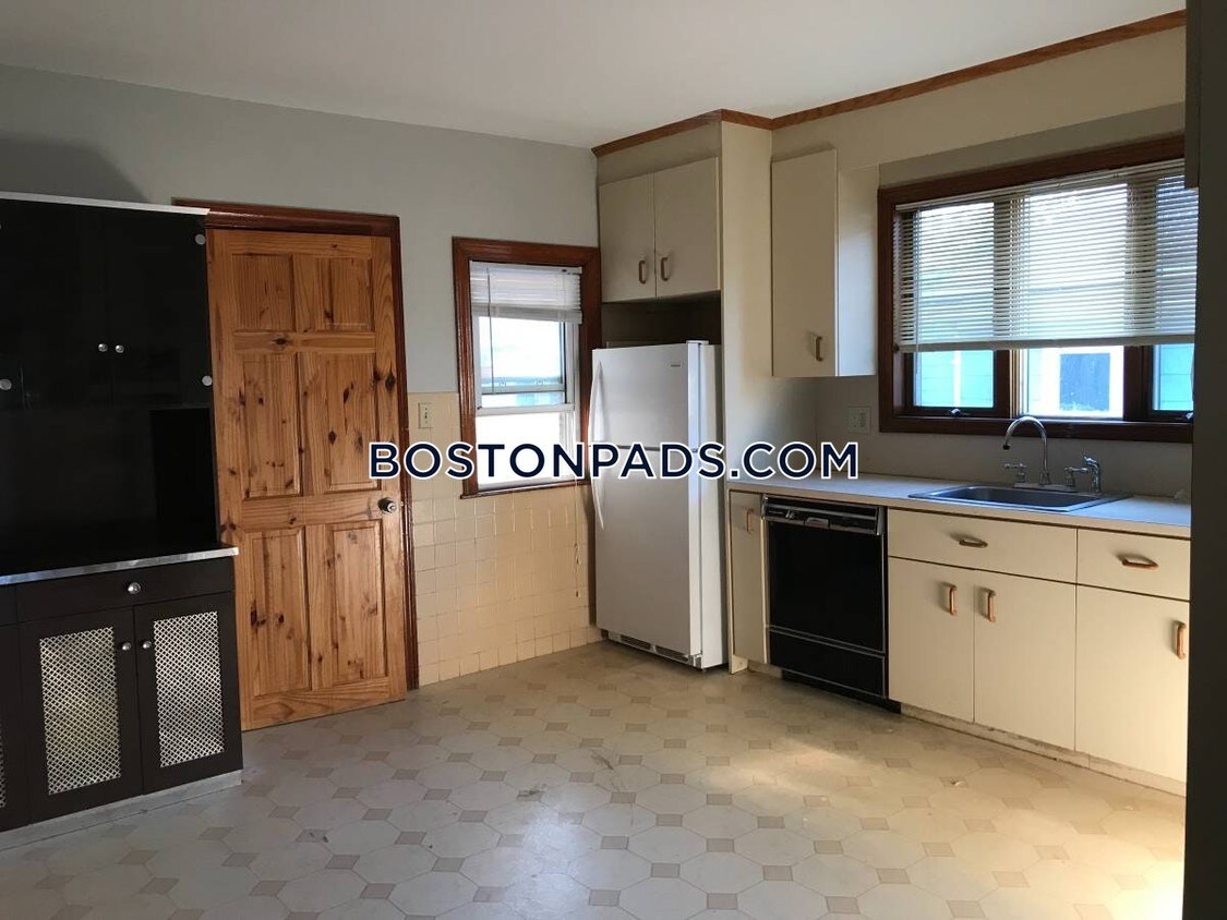 Foto principal - 1841 Hyde Park Ave