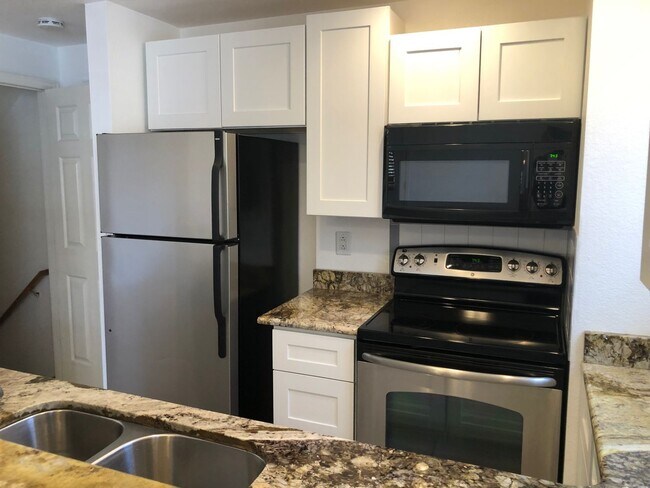 Building Photo - 346 Owl Dr