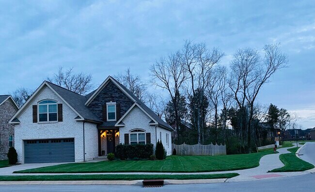 Foto del edificio - 5000 Brickway Ct