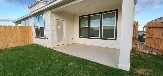 Foto del edificio - 2349 Moon Tower Trl