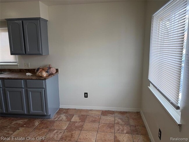 Building Photo - 14960 Alberta Ave