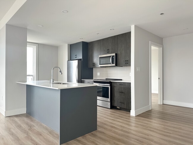 Building Photo - Wentworth Terrace Estates 185