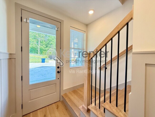 Photo - 1072 Amelia Ct Townhome
