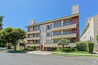 Building Photo - 1853 S Bentley Ave