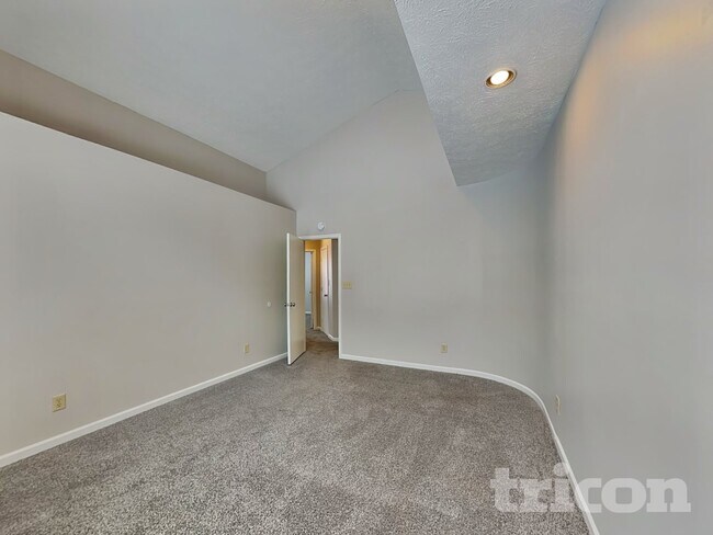 Foto del edificio - 6028 Hayford Ct