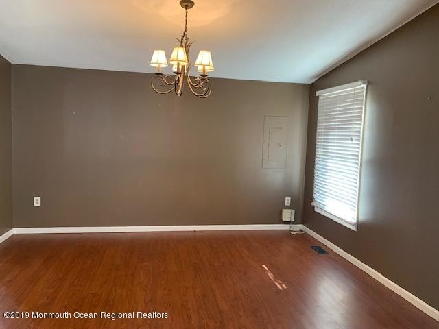 Building Photo - 15 Brookview Ln