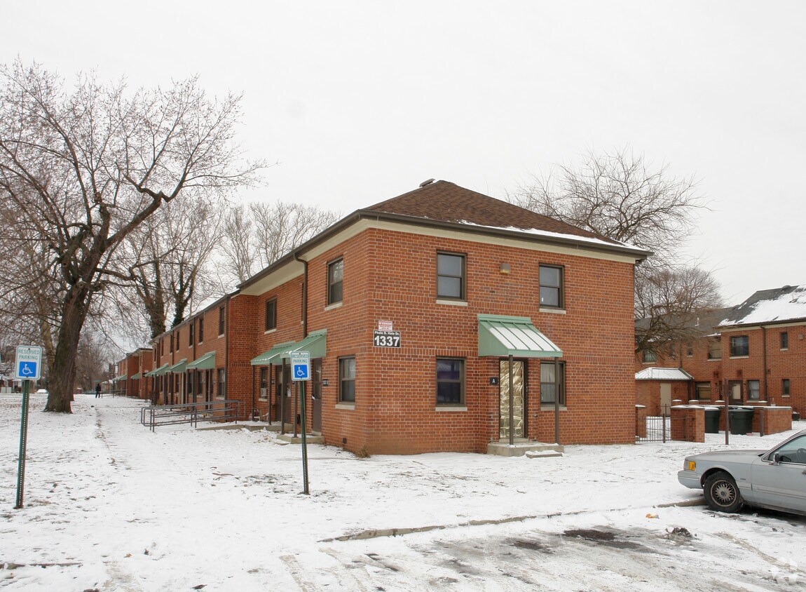 Primary Photo - 1337 Phale D. Hale Dr