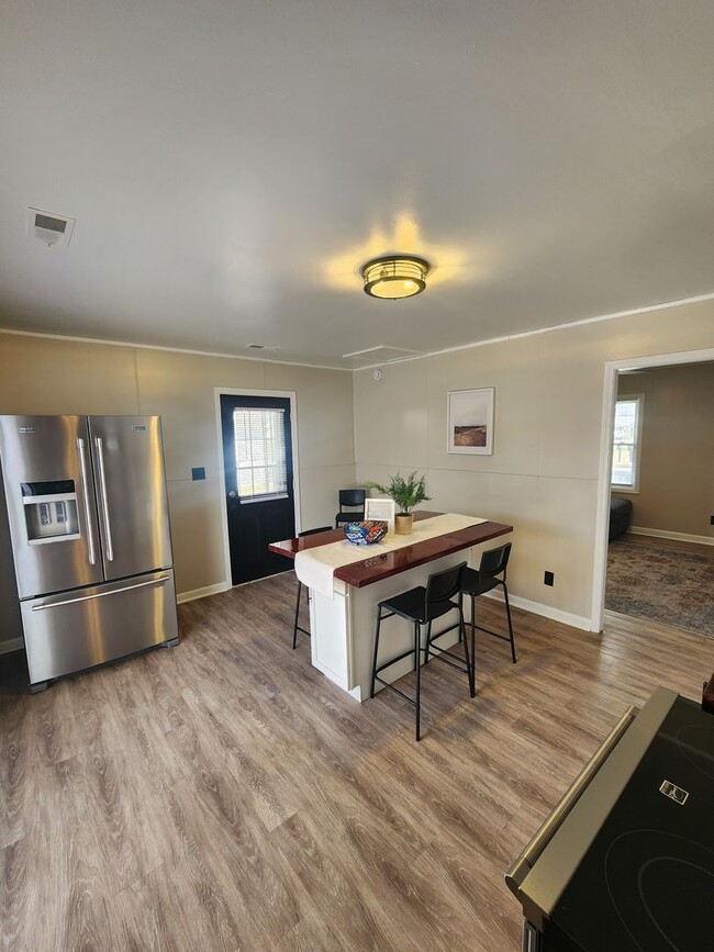 Foto del edificio - 3 bedroom 1 bath house
