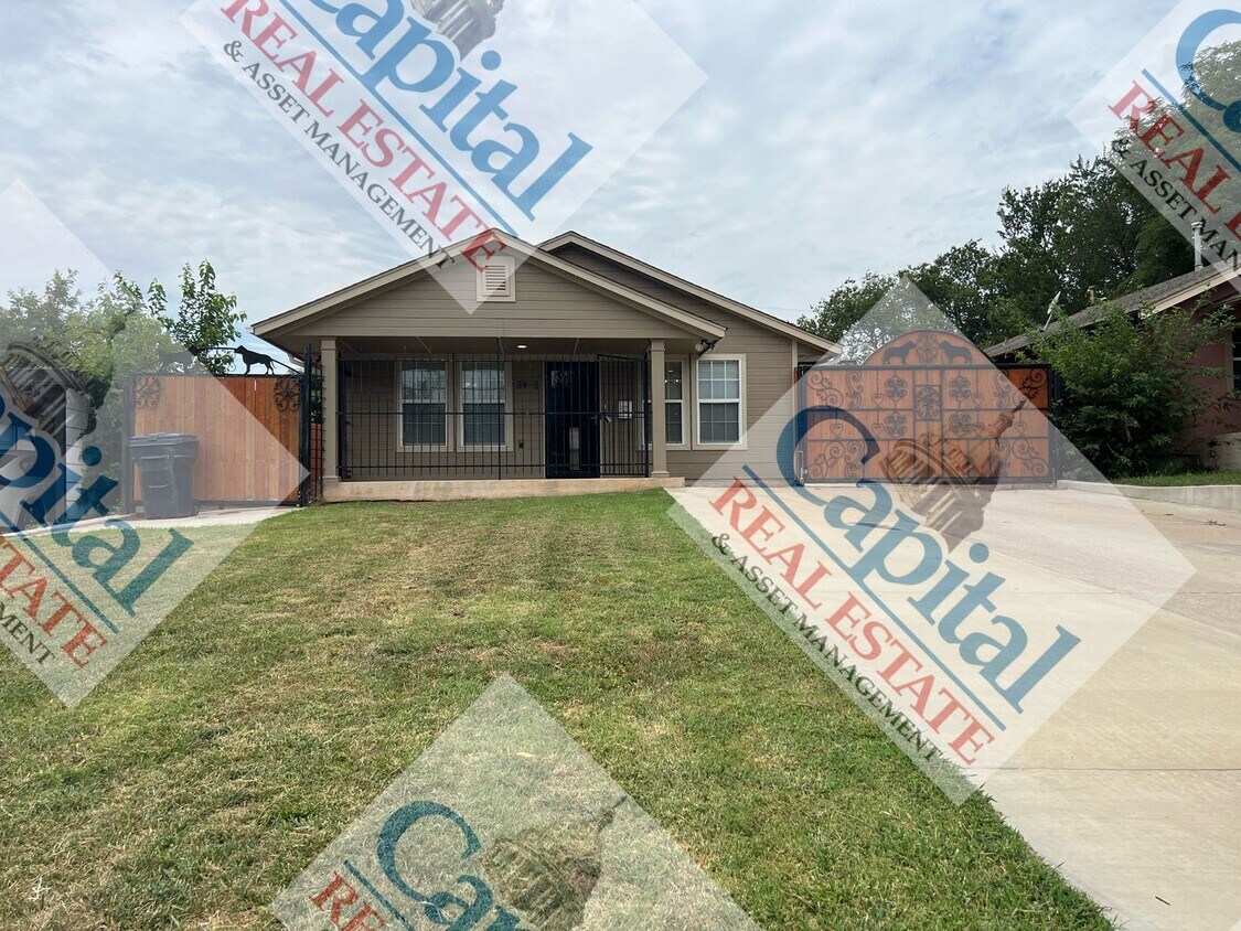 Primary Photo - Spacious 3 Bedroom