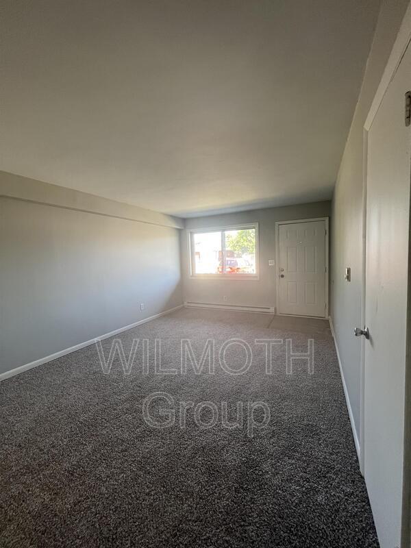 Foto del edificio - 10301 Medallion Dr
