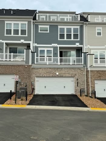 Building Photo - 1743 Riverbluff Ave