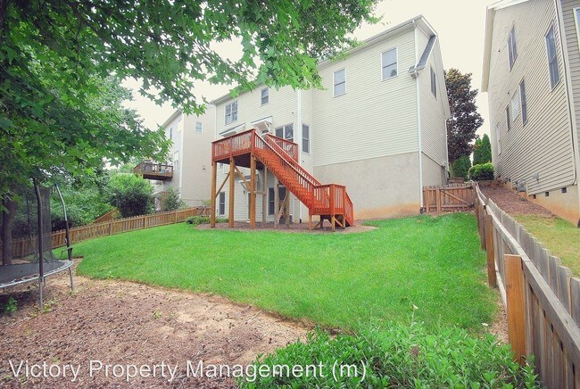 Foto del edificio - 5603 Cary Glen Blvd