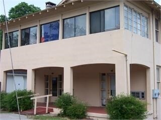 Foto principal - 210 S Main St