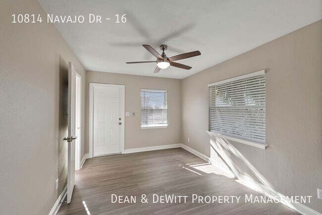 Foto del edificio - 10814 Navajo Dr