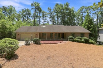 Building Photo - 709 Essex Ct