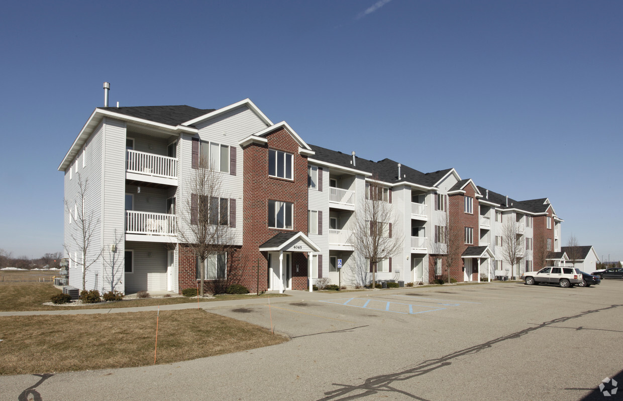 Primary Photo - Valley Vista Apartments