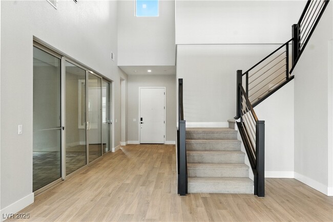 Foto del edificio - 5073 Slatestone St