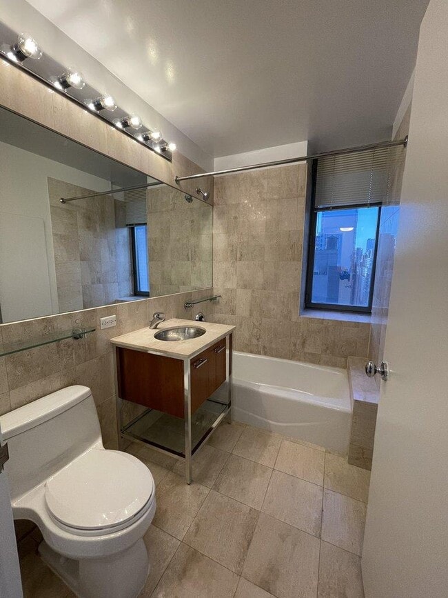 Building Photo - 1 bedroom in New York NY 10001