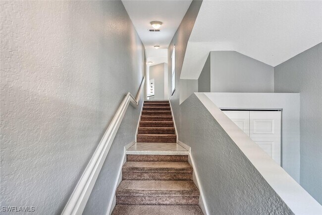 Foto del edificio - 6812 Satinleaf Rd S