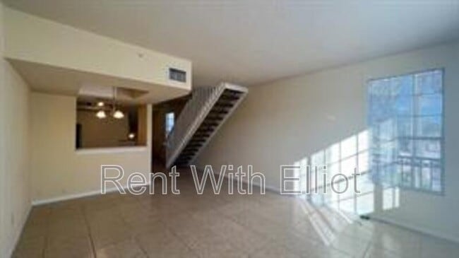 Photo - 735 SW 148th Ave Townhome