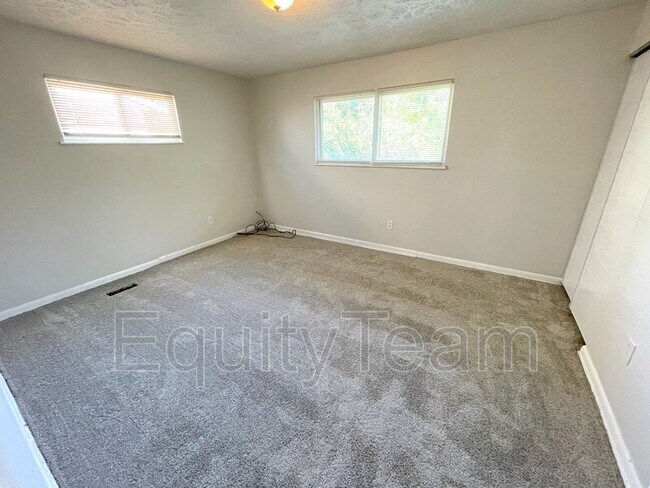 Foto del edificio - 5139 Colerain Ave