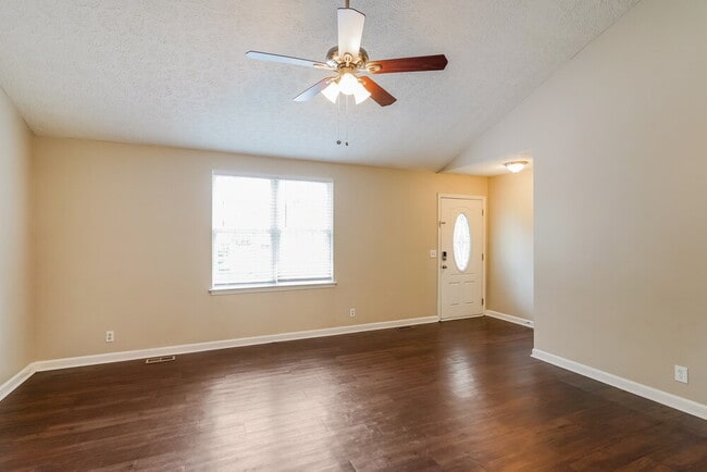 Building Photo - 178 Bradford Cir
