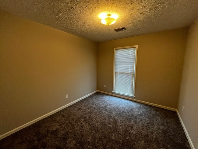Foto del edificio - Cozy and Affordable!!