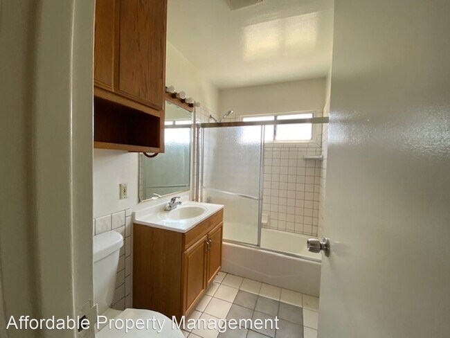 Building Photo - 3 br, 1 bath House - 1716 Farmstead Ave.