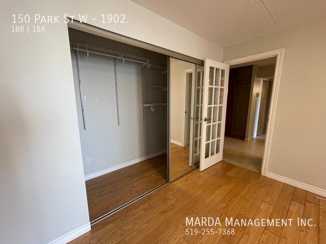 Photo du bâtiment - SPACIOUS 1BED/1BATH UNIT AT VICTORIA PARK DWNTWN WINDSOR! + HYDRO