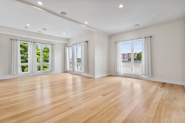 Building Photo - 488 Dorchester Ave