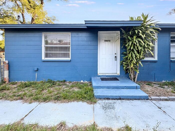 Foto principal - 3807 Phillips St